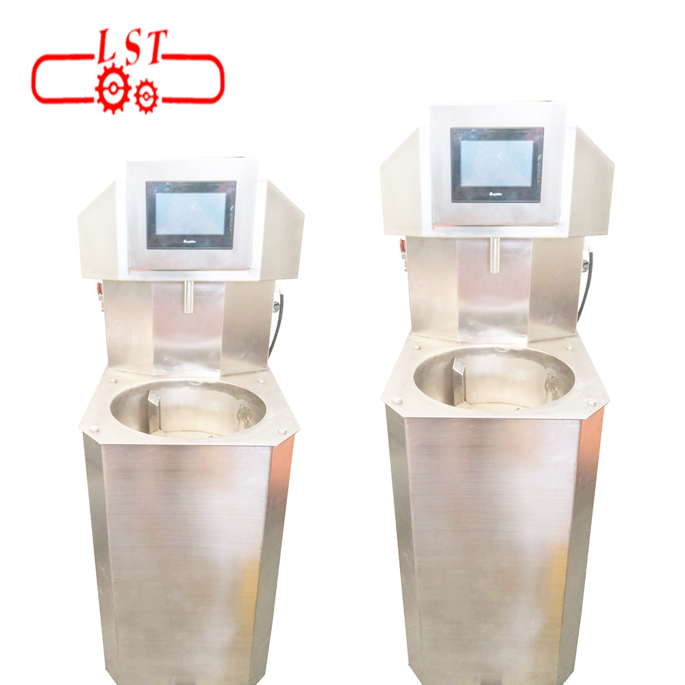 Small truffles chocolate tempering and moulding machine in China