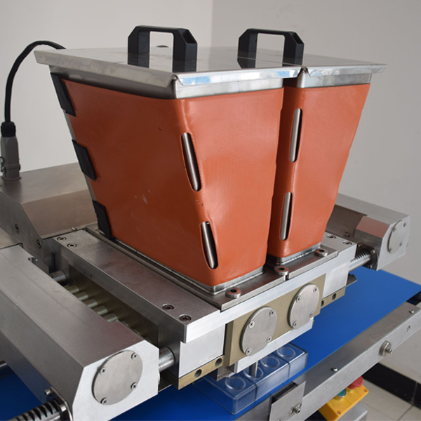Automatic one shot chocolate making machine chocolate depositor depositing making machine