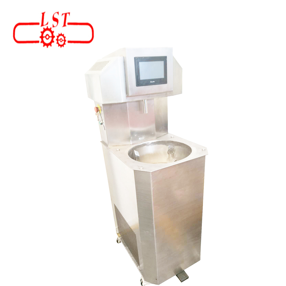Small truffles chocolate tempering and moulding machine in China