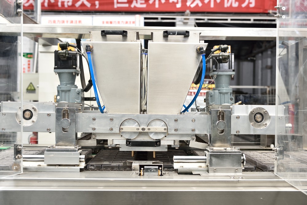 Hot Sale Chocolate Moulding Machine To Make Different Chocolate